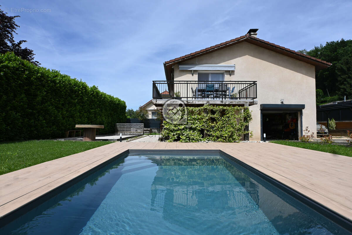 Maison à LE CHAMP-PRES-FROGES