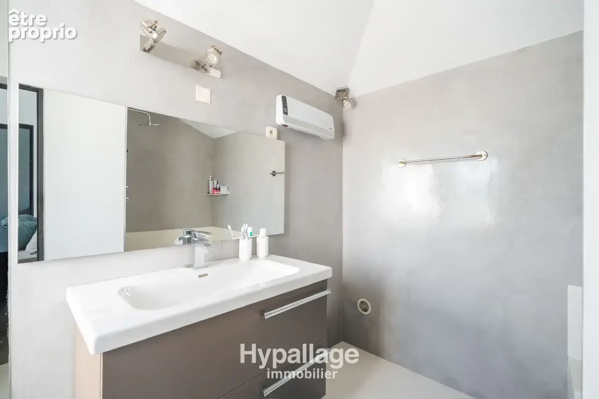 À VENDRE - Maison familiale 165m2 - 4 chambres - Piscine - 13190 ALLAUCH - photo 13