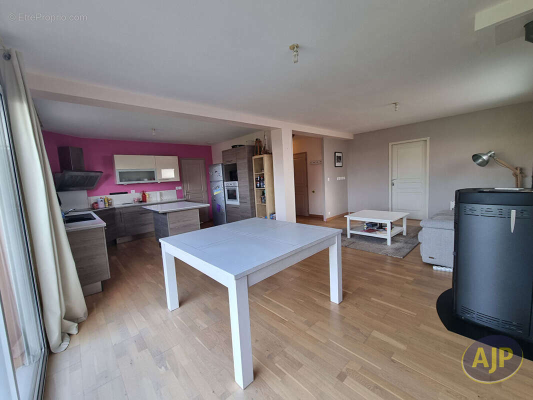 Maison à LA CHEVROLIERE