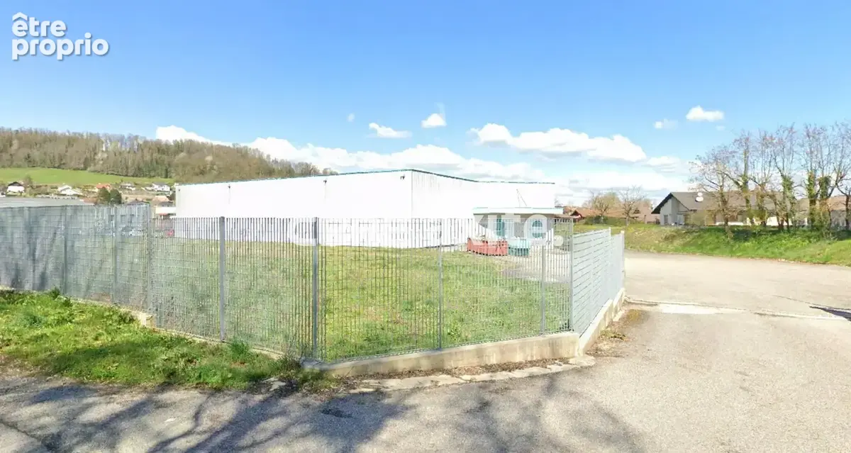 Photo Autres à Rumilly au prix de 3 454 500€