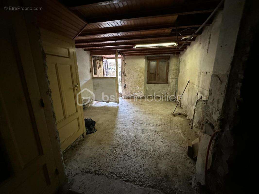 Maison à SERRIERES-EN-CHAUTAGNE