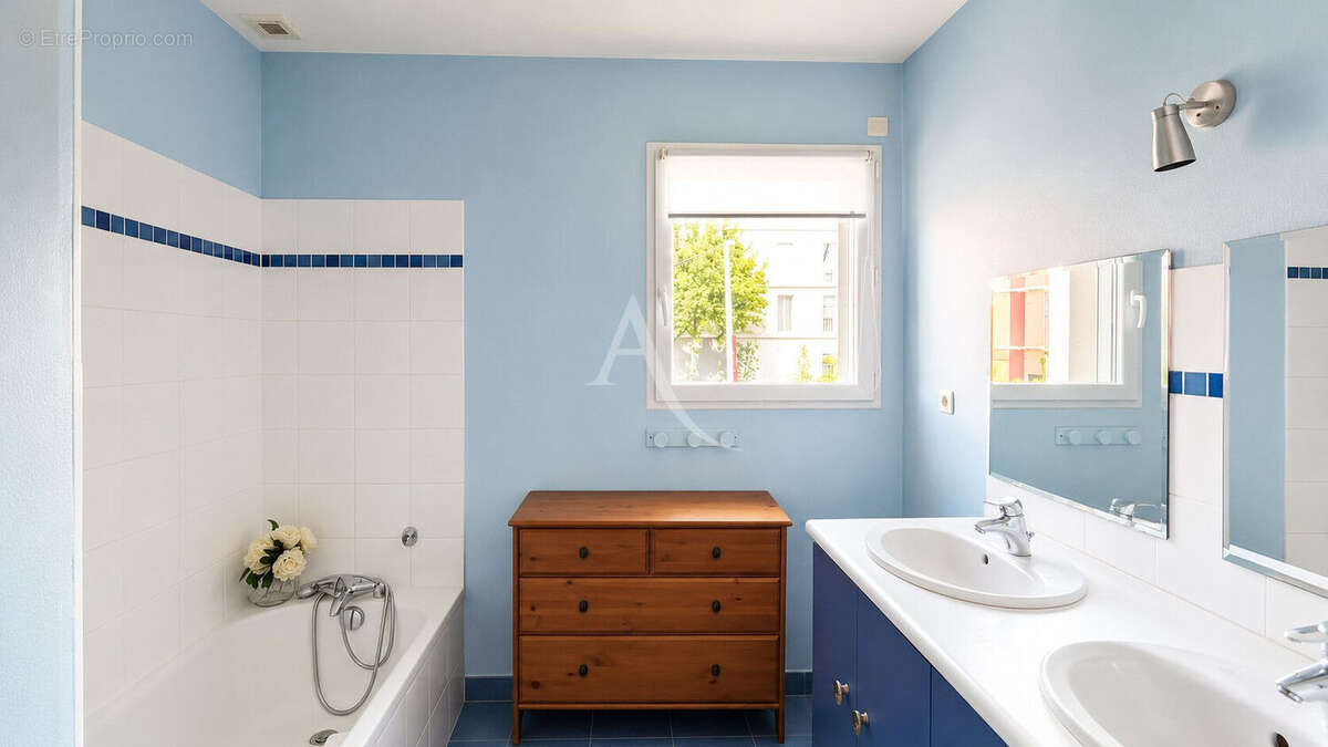 Maison Contemporaine de 171 m²  avec piscine et double garage - Longchamp/Gaudinière - photo 12