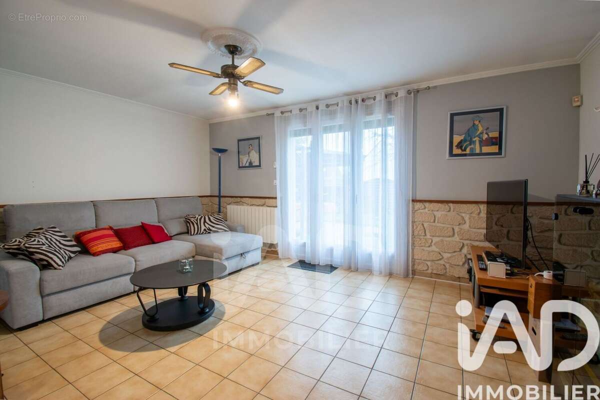 Photo 3 - Maison à EPONE