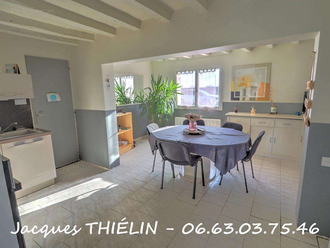 Maison à LONGUE-JUMELLES