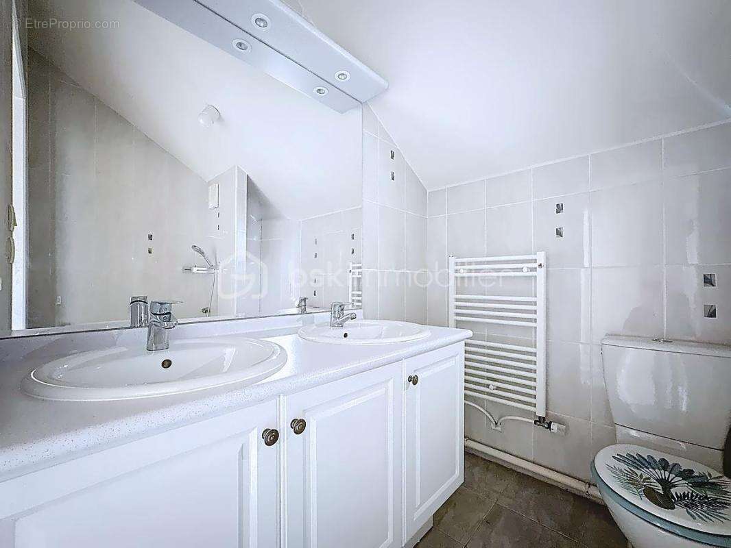 Appartement à VARCES-ALLIERES-ET-RISSET