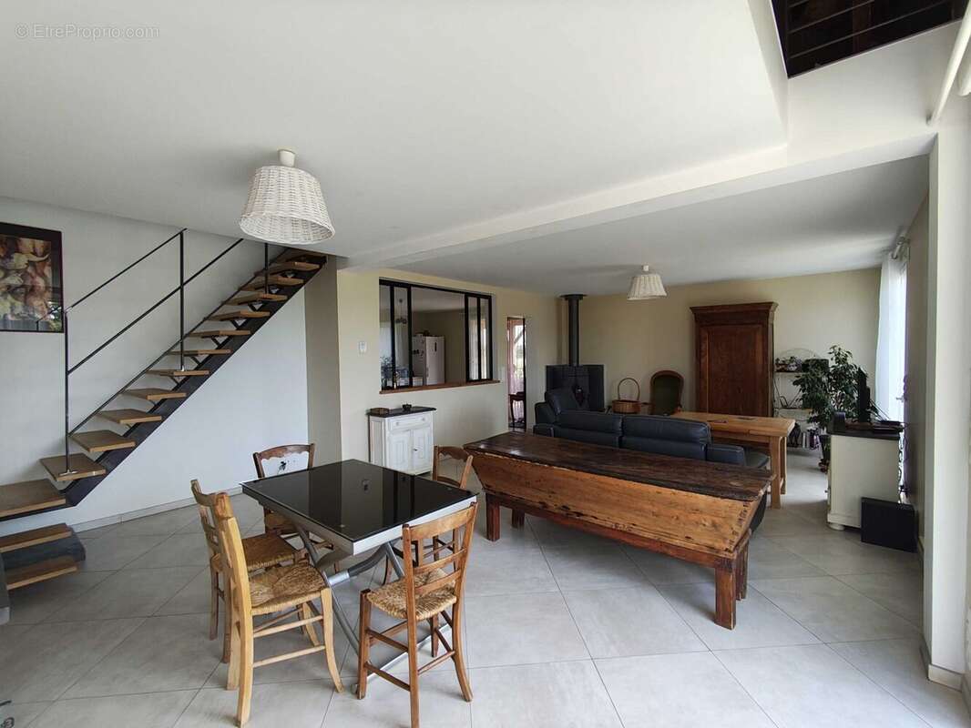 Maison à CHASSENEUIL-SUR-BONNIEURE