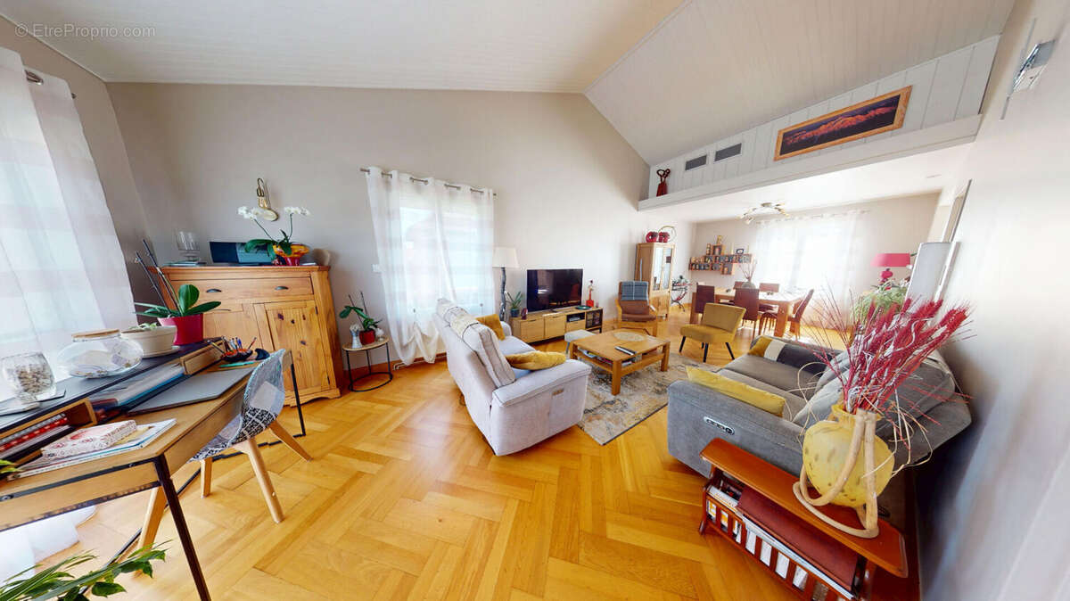 Maison à BUXEROLLES