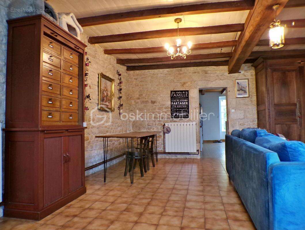 Maison à SAINT-PORCHAIRE