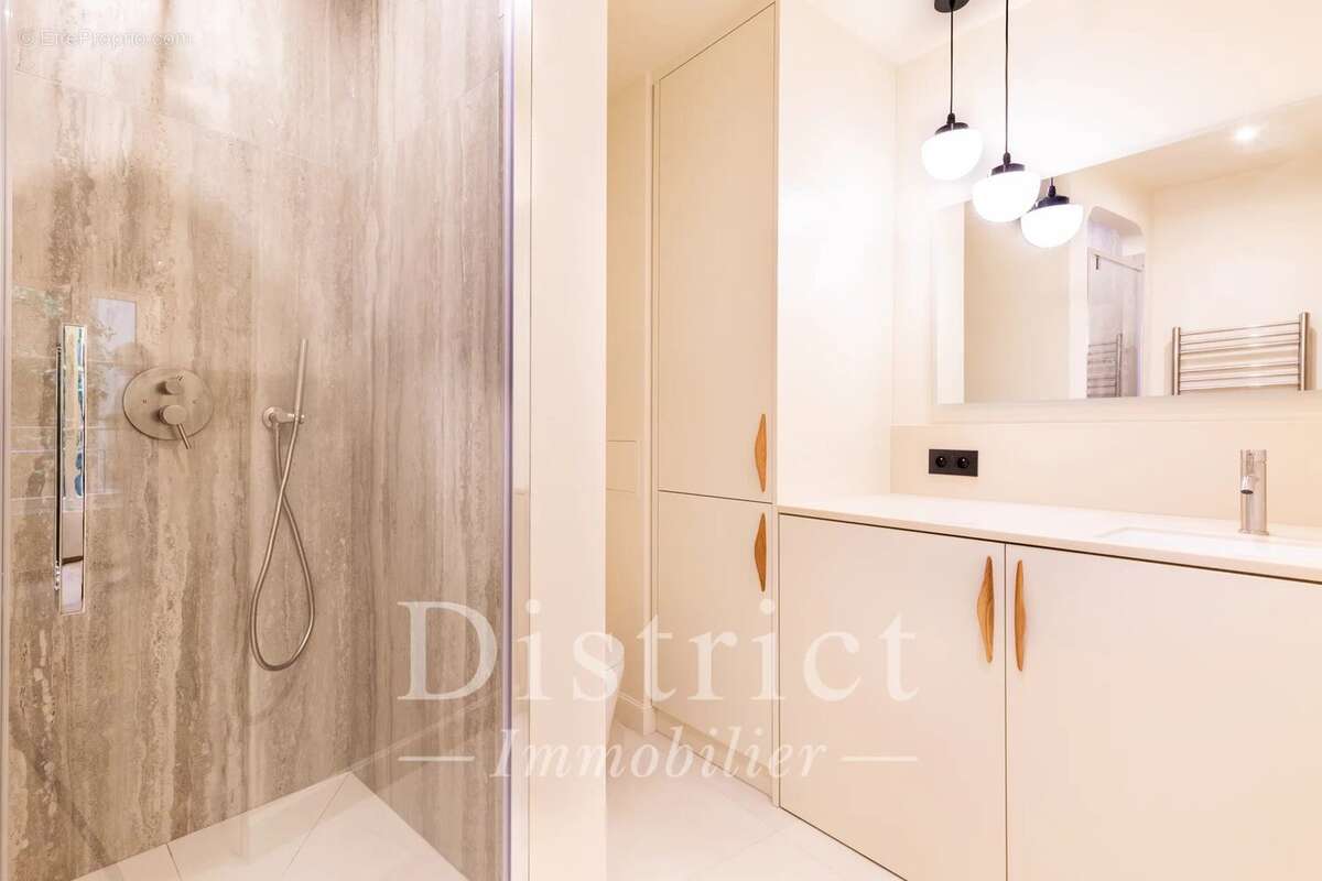 Appartement à PARIS-4E