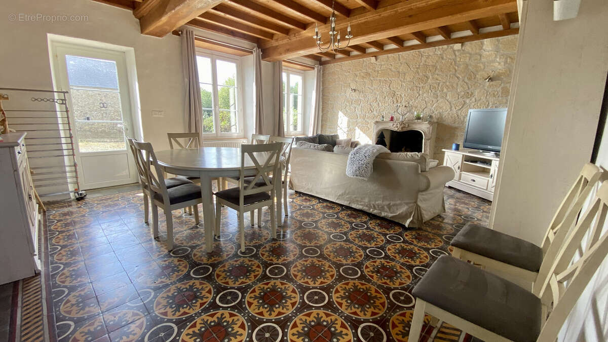 Maison à COLOMBY