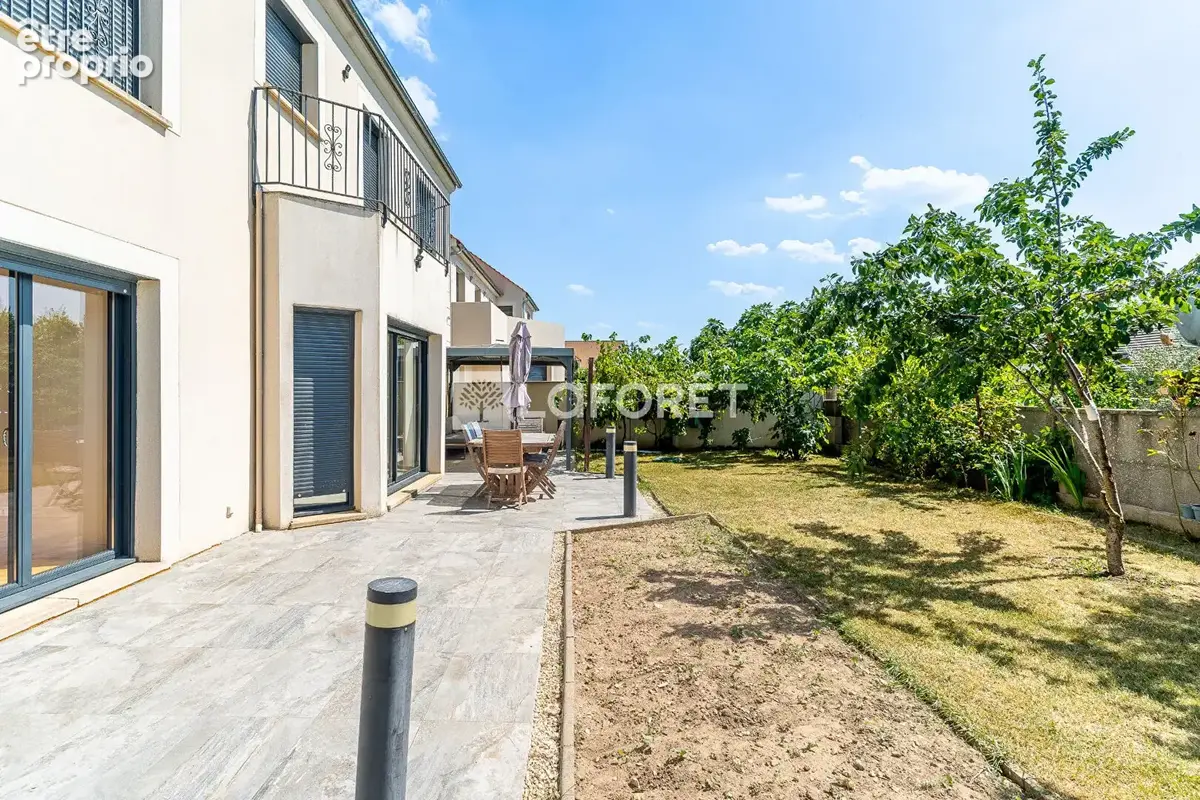 Maison contemporaine de plus de 200m2 - 8 pièces - 6 chambres - DPE A - photo 17