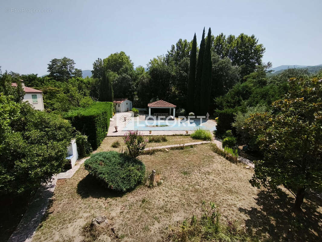 Céret, maison d'architecte 10 pièces 285.4 m² avec piscine, garage, jardin - photo 13