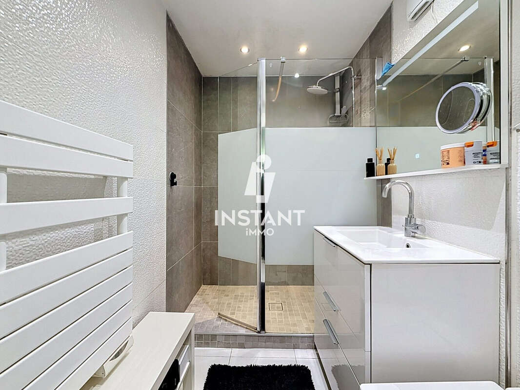 Appartement à NOGENT-SUR-MARNE