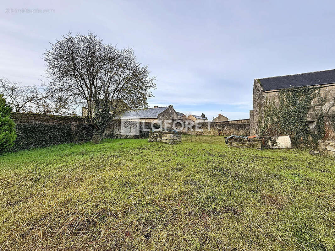 Maison à DOUE-LA-FONTAINE