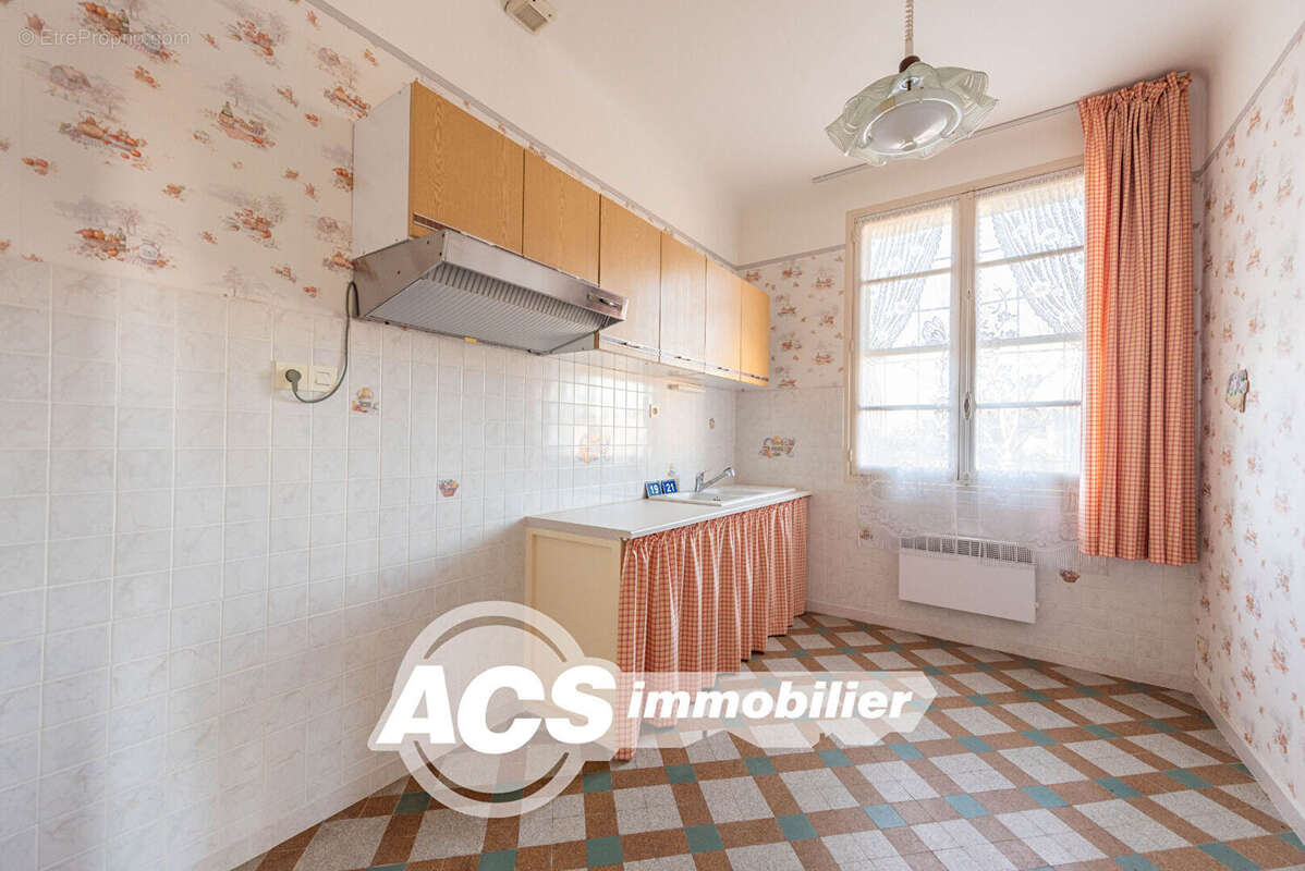 Maison à CHATEAUNEUF-LES-MARTIGUES