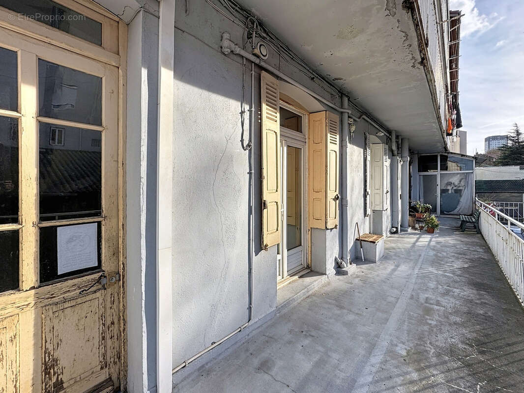 Appartement à SAINT-ETIENNE