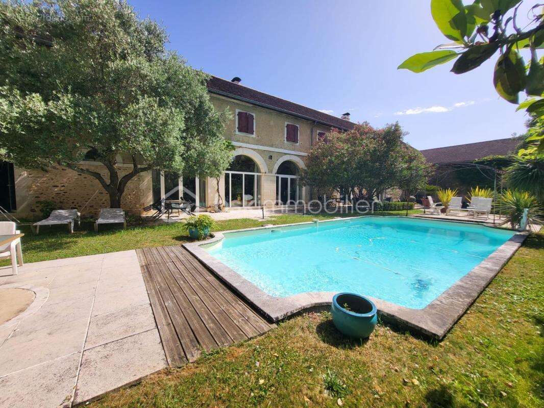 Domaine de charme avec piscine – À 15 min de Pau - photo 2