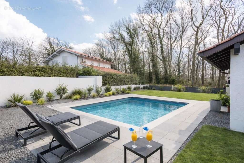 Maison à BASSUSSARRY