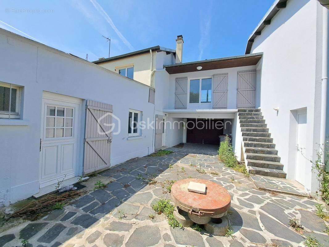 Maison à MAREUIL-CAUBERT