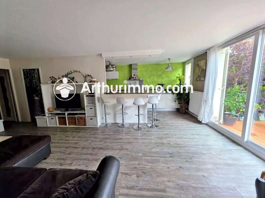 Appartement à NANDY