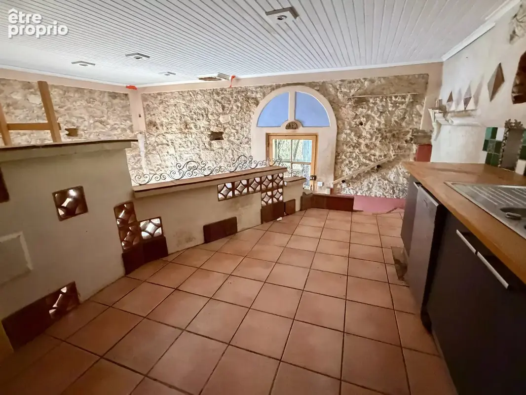 Maison de village en pierres – 90 m² avec terrasse et parking - photo 7