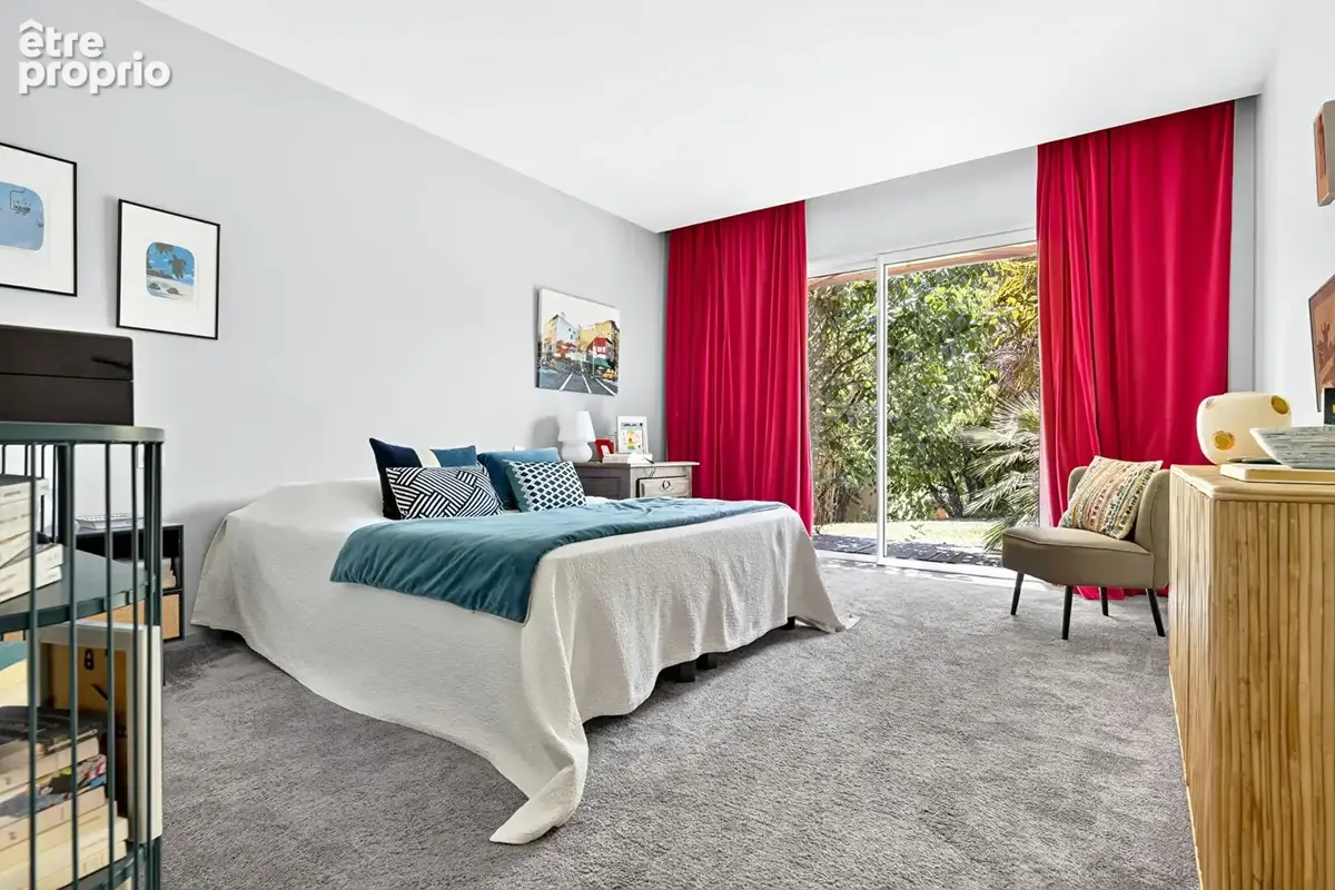 Élégance contemporaine au coeur d'un écrin de verdure maison périgueux 7 pièce(s) 250 m2 - photo 7