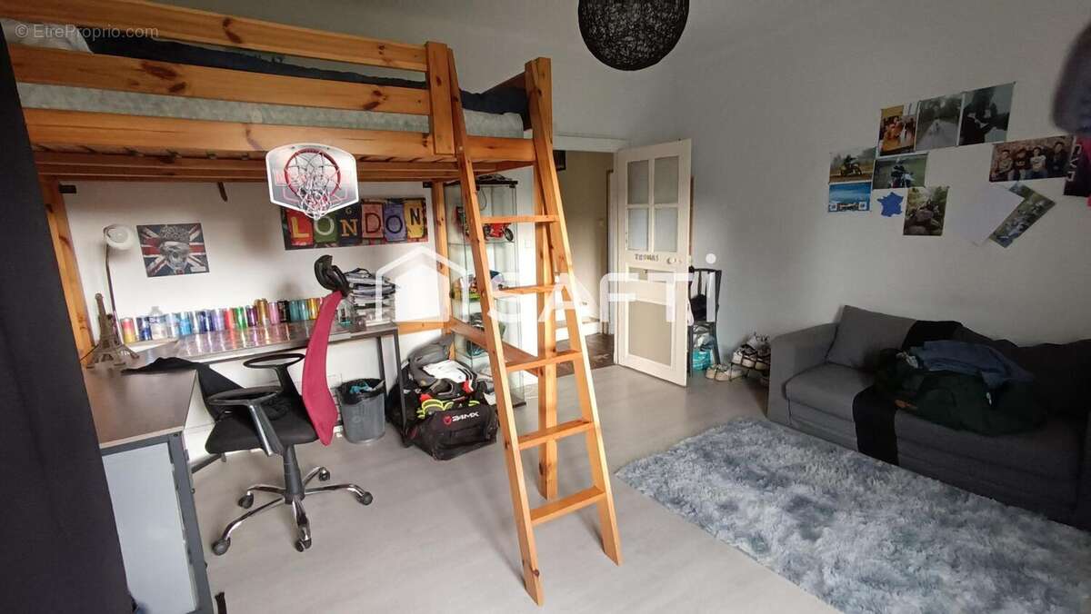 Maison 156 m² à Lavaveix-Les-Mines  - photo 7