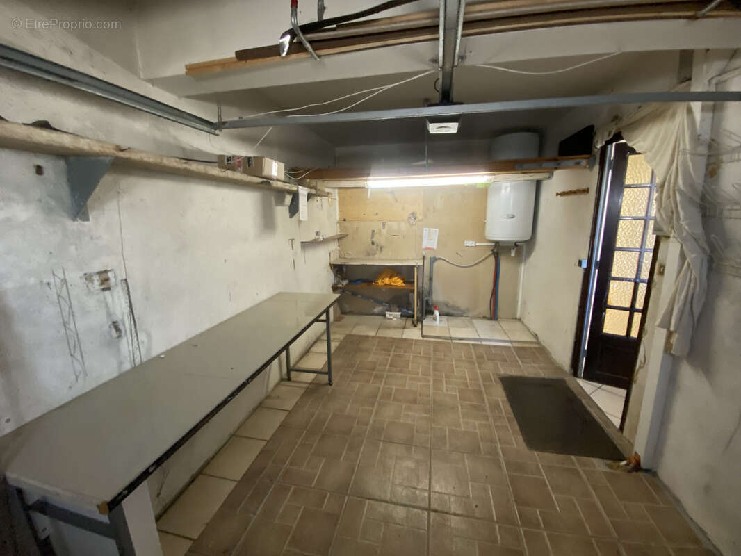 Maison à SAINT-LAURENT-DE-LA-SALANQUE