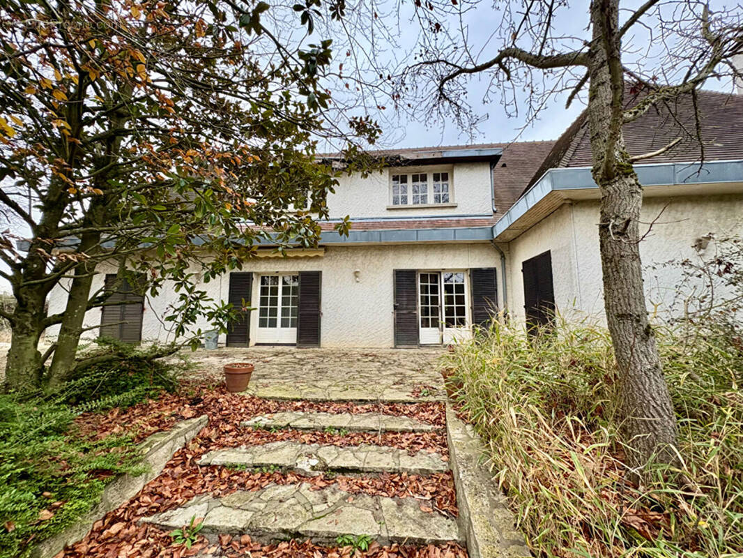 Maison à CRESPIERES