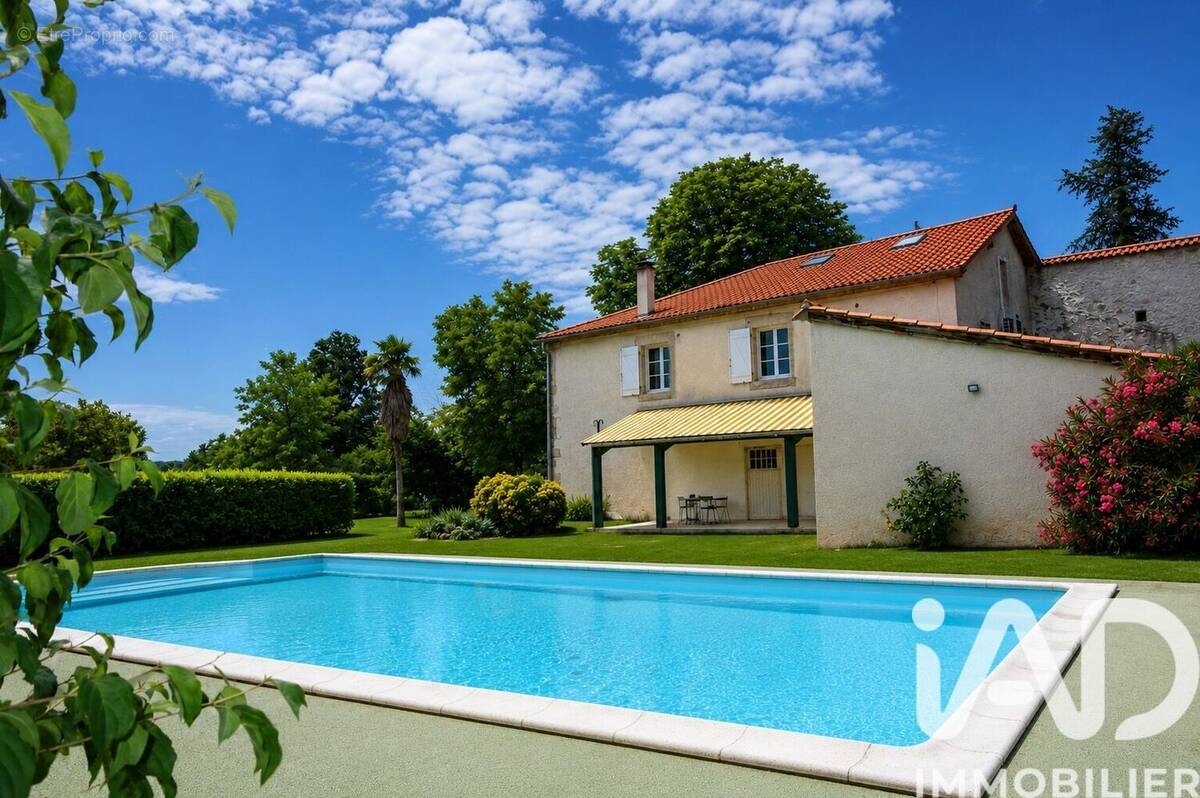 Photo 1 - Maison à SAINT-JEAN-DE-THURAC