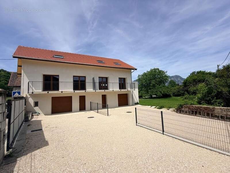 Maison à CHAPAREILLAN