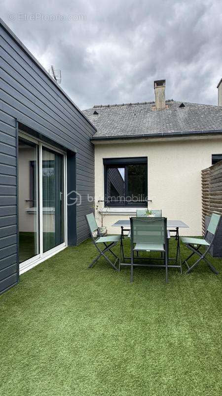 Maison à SAINT-PIERRE-LA-COUR