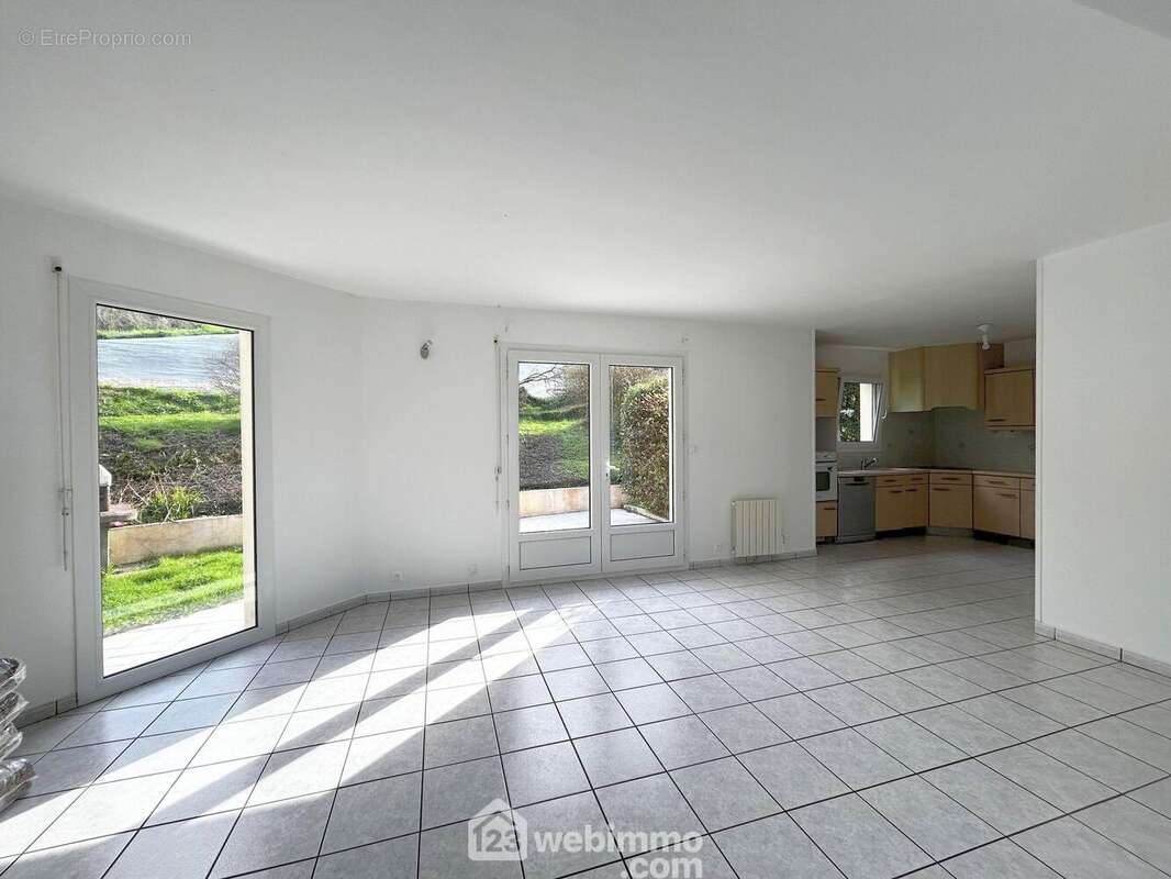 Maison 102 m² à Tredrez-Locquemeau  - photo 5