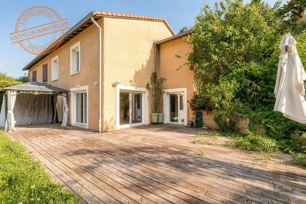 Maison à DARDILLY