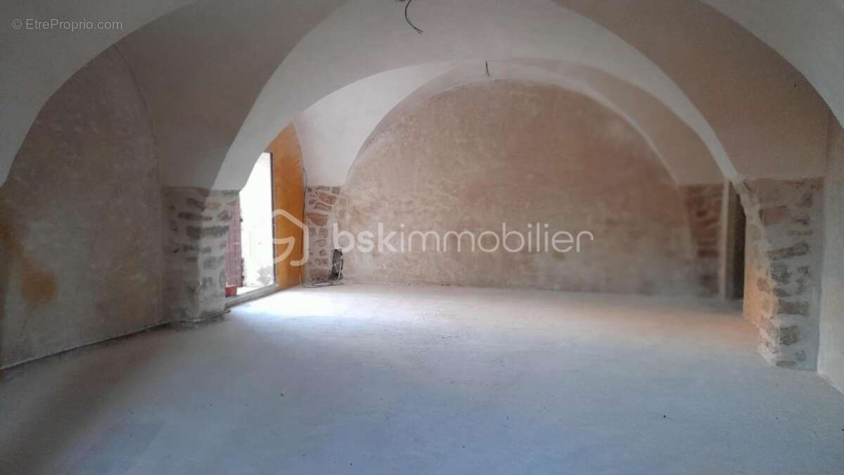 NOUVELLE BAISSE DE PRIX de 12% (à prévoir) pour cette BASTIDE en pierres à rénover MANOSQUE - photo 4