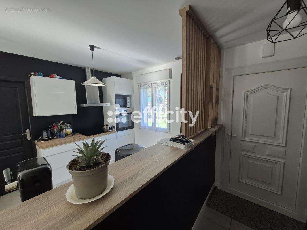 Maison à SAINT-JUNIEN