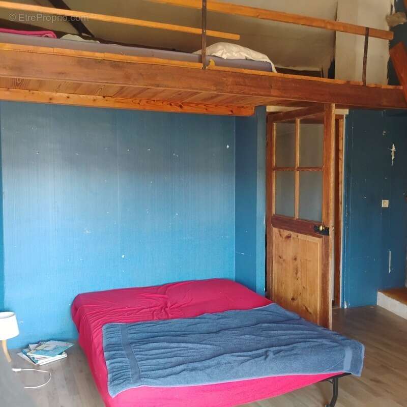 Coup de cœur : Charme, authenticité et potentiel  Maison mitoyenne 5 pièces SAINT PIERRE LE VIEUX (71) - photo 9