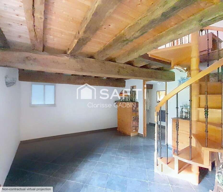 Maison 260 m² à La Selle-Craonnaise  - photo 6