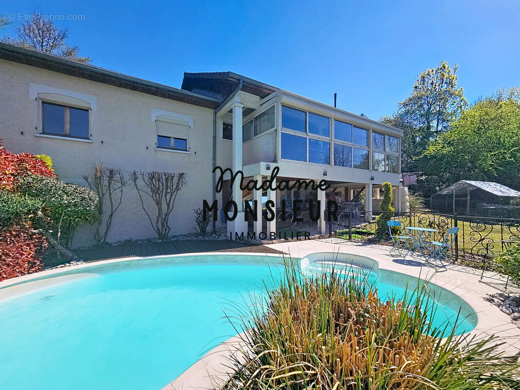 Maison à SAINT-CHEF