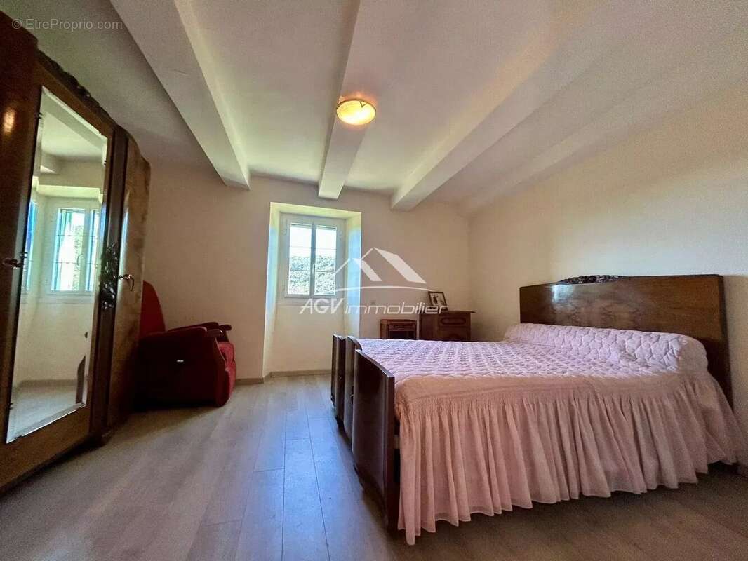 Maison à LES SALLES-DU-GARDON