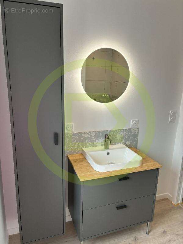 Maison à BEAULIEU-SOUS-LA-ROCHE