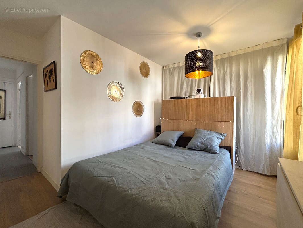 Appartement à MARSEILLE-2E