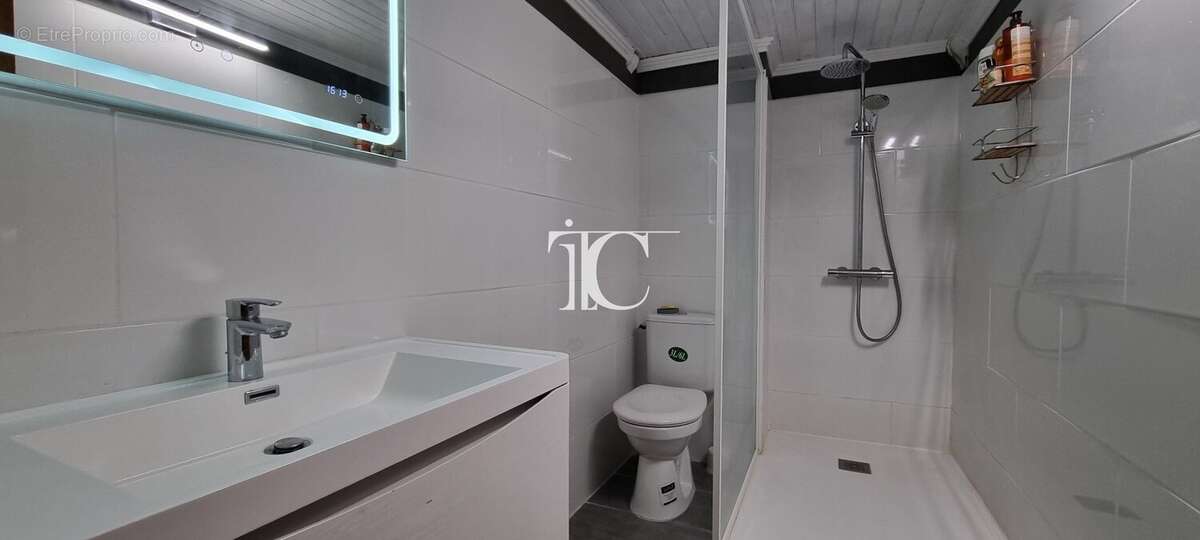 Maison à SAINT-ANDRE-DE-CRUZIERES