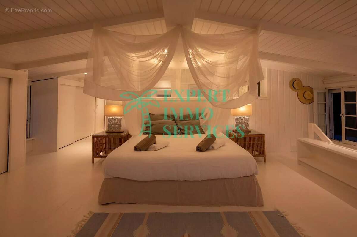 Maison à GRAND-BOURG