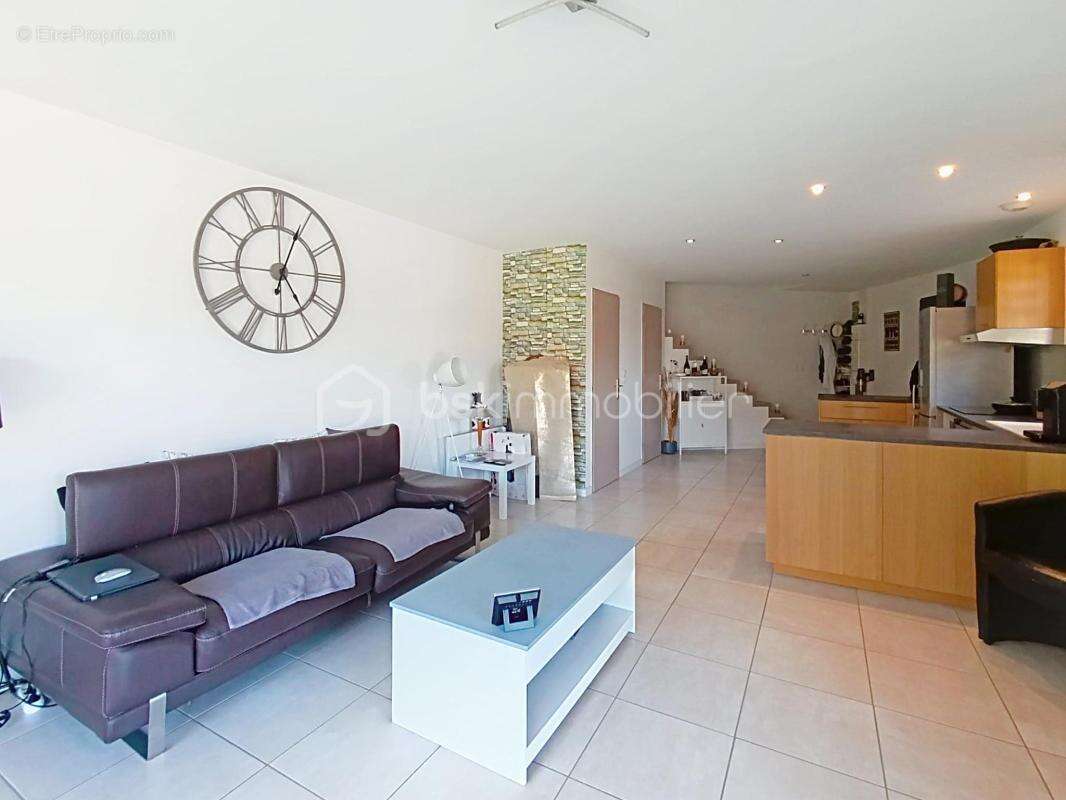 Maison rénovée - 4 pièces - 80m² - Au calme - Vue sur les montagnes - photo 2
