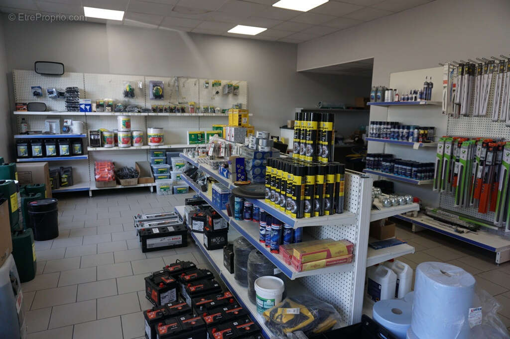 Commerce à LE BOUCHAUD