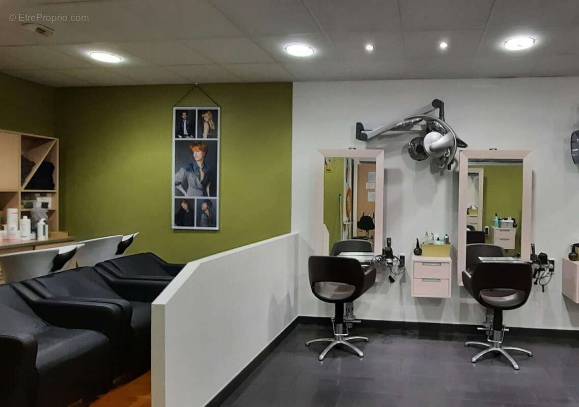 Commerce à SAINT-MARS-DU-DESERT