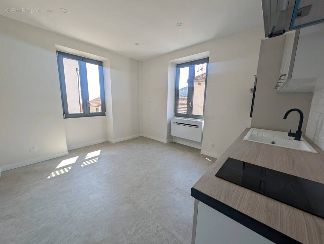 Appartement à LA TURBIE