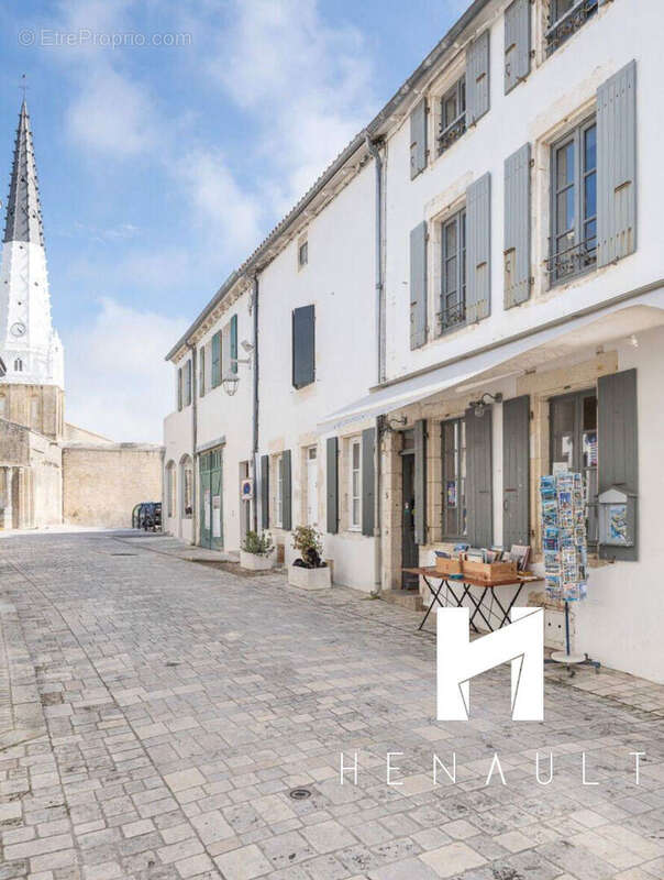 Commerce à ARS-EN-RE