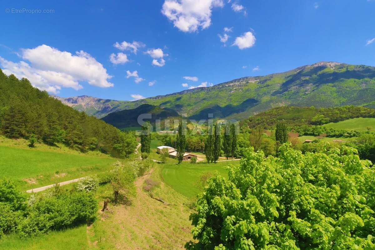 Maison à SAINT-JULIEN-EN-QUINT